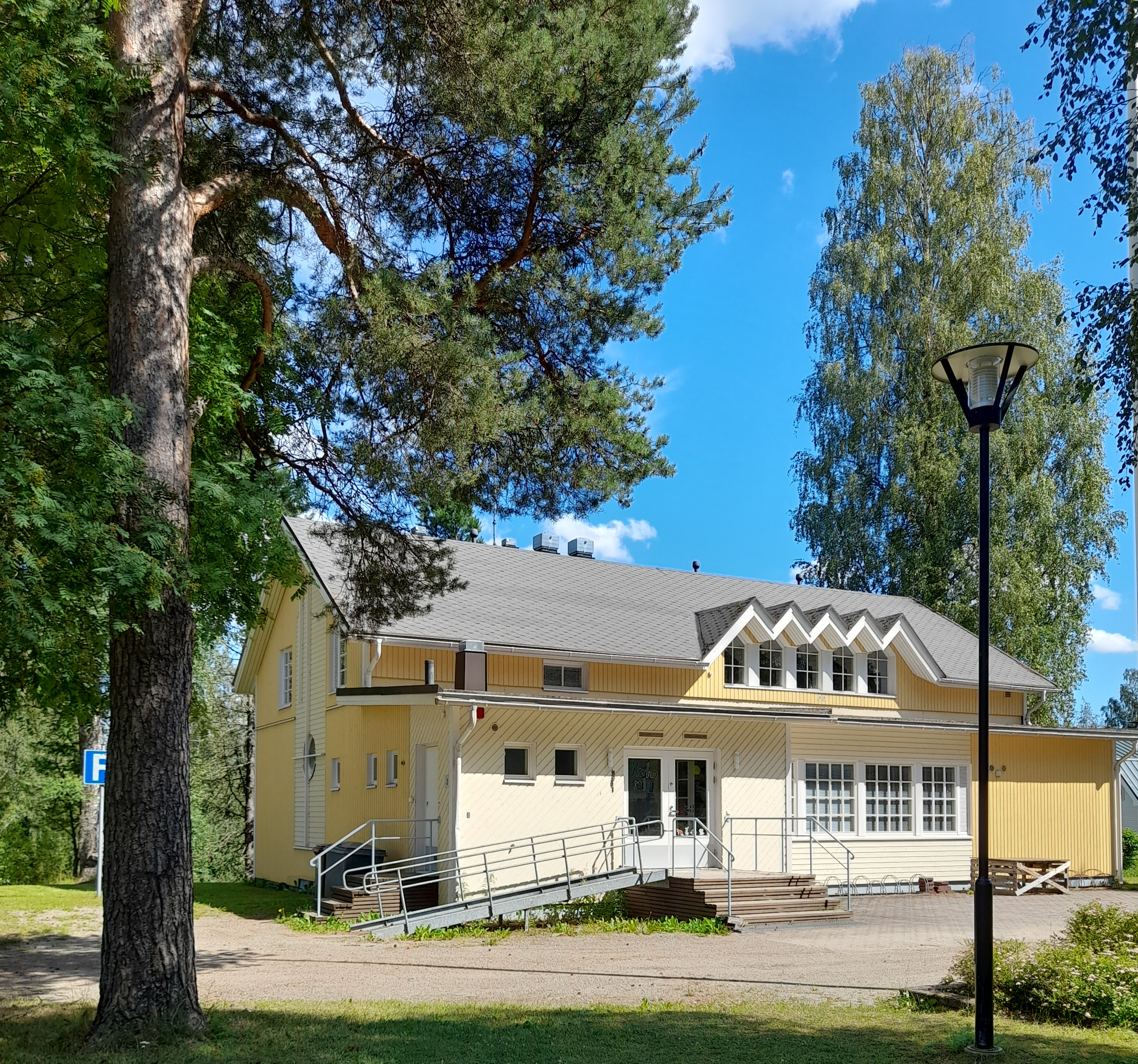 Kerhotalo Kuvassa kerhotalo kesällä 2021