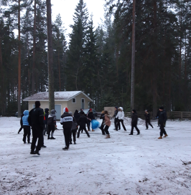 Sjoki Nuortenleiri Nuoret syksyleirillä Saunaniemessä
